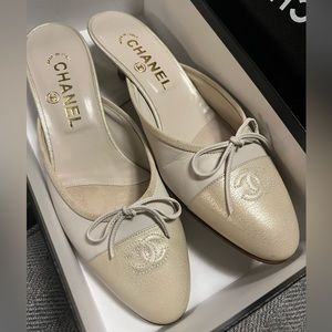Authentic Vintage Chanel mule kitten heels